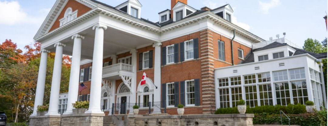 Langdon Hall facade, tall white pillars that shows the majestic entrance