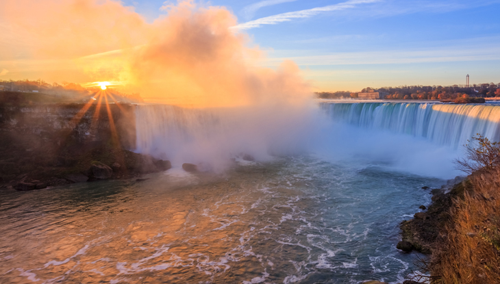 A beautiful view of Niagara Falls at dusk.