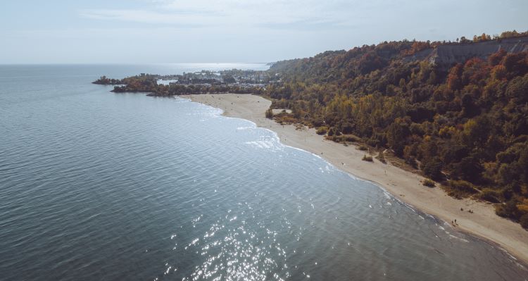 Aerial view of the shoreline of Lake Ontario and the Scarborough Bluffs.